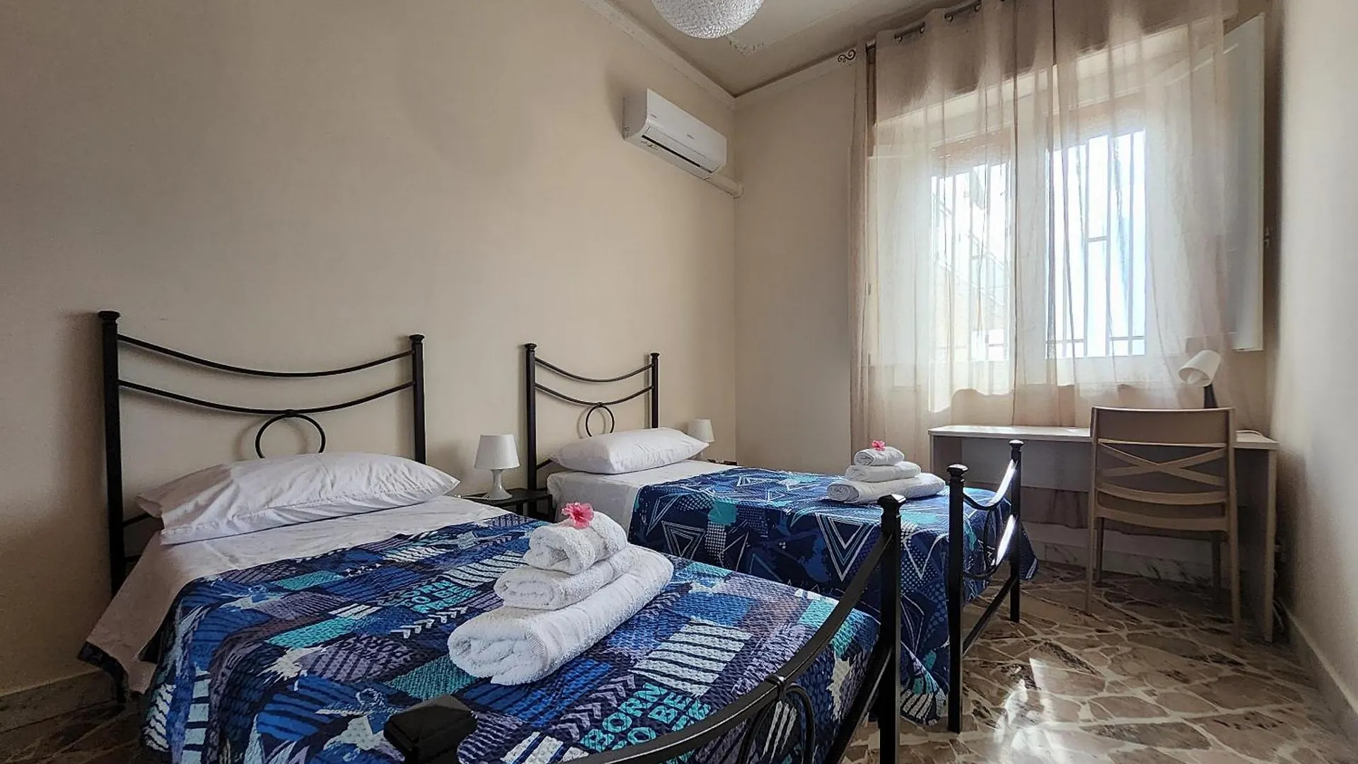 Holiday home Il Sole Sul Mare A 100 M Dal Lungomare Di Stazzo Villa Italy